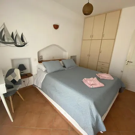 Nikos Holiday home *
